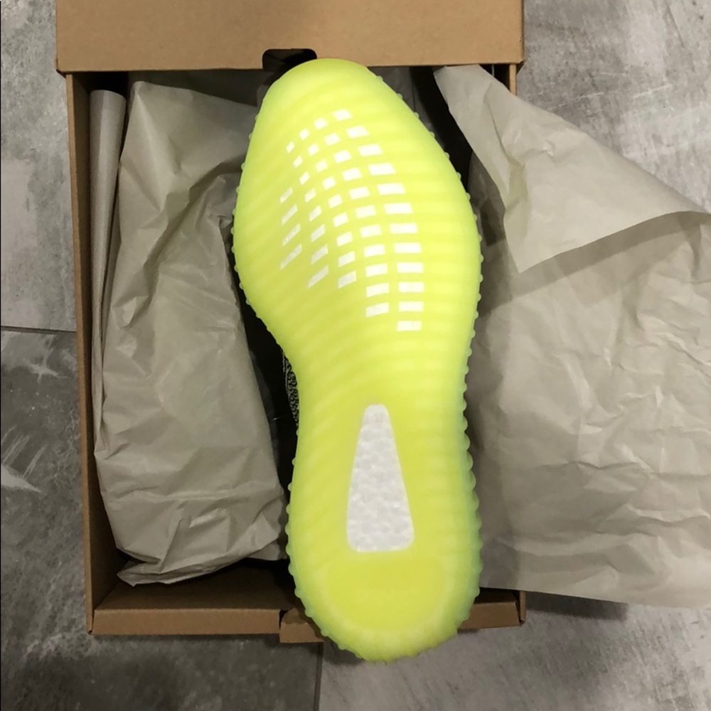 Yeezy 350 Boost - Picture 10 of 15